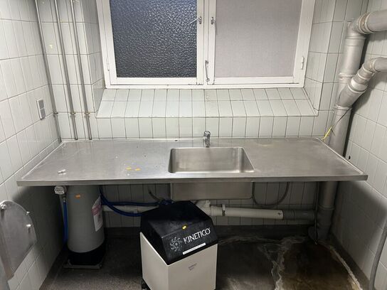 Bordplade i rustfri m. vask - 65x190 cm