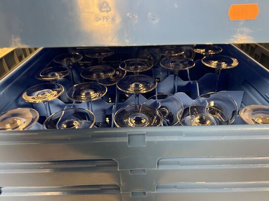 Vogn m. glasbakker inkl. glas i bakkerne (ass.)