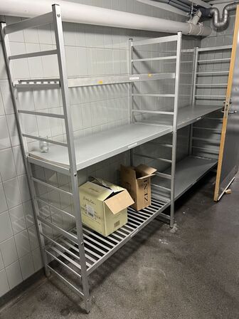 2 fag køkkenreoler - Pr. fag: 120x180x50 cm