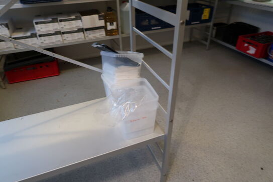 Fødevarereol med div. Engangsservice