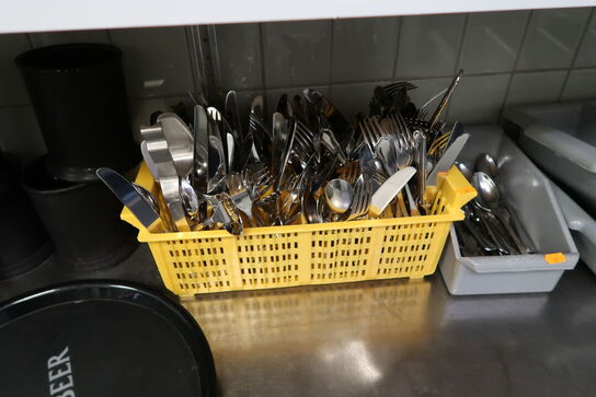 Div. Bestik samt kasser til bestik