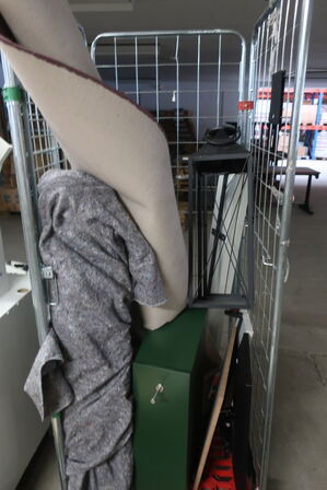 Reolsystemer og butiksinventar fra hel butik