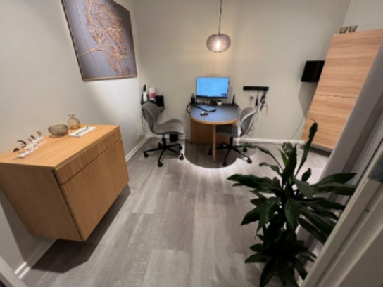 Reolsystemer og butiksinventar fra hel butik