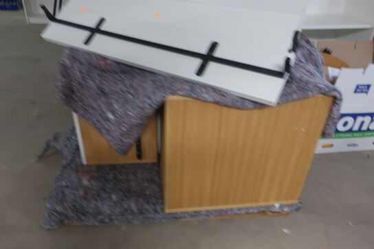 Reolsystemer og butiksinventar fra hel butik