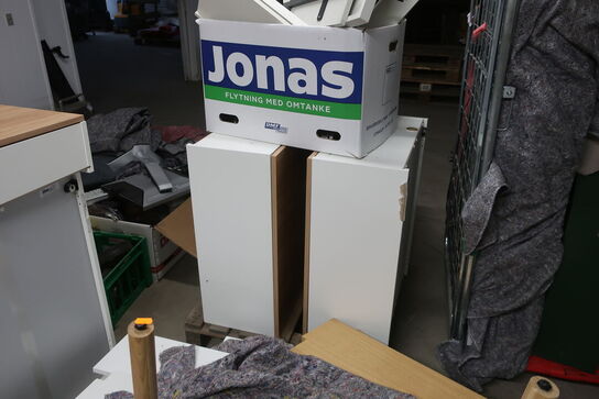 Reolsystemer og butiksinventar fra hel butik