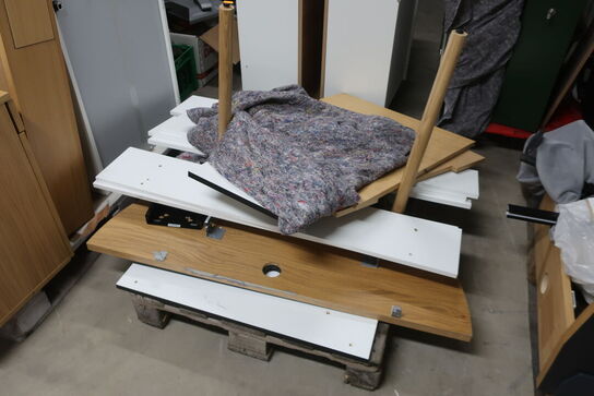 Reolsystemer og butiksinventar fra hel butik