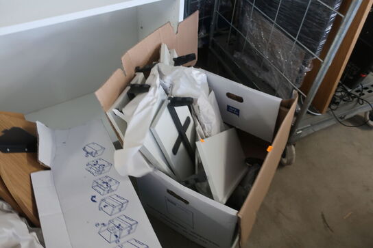 Reolsystemer og butiksinventar fra hel butik