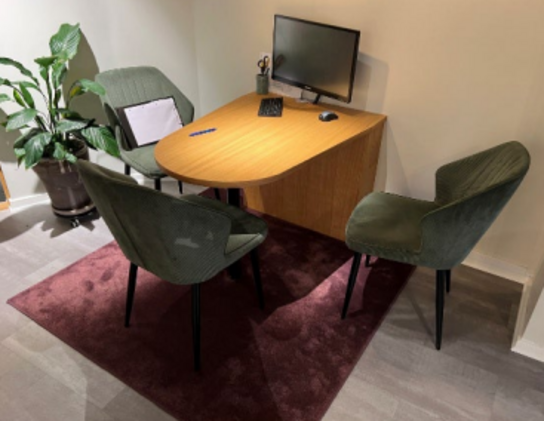 Reolsystemer og butiksinventar fra hel butik