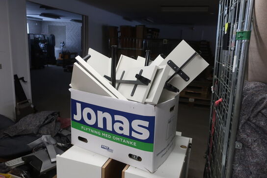 Reolsystemer og butiksinventar fra hel butik