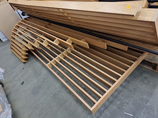 Diverse lamel-vægge i egefinér