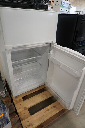 Køle-/Fryseskab og mikrobølgeovn LOGIK/WASCO