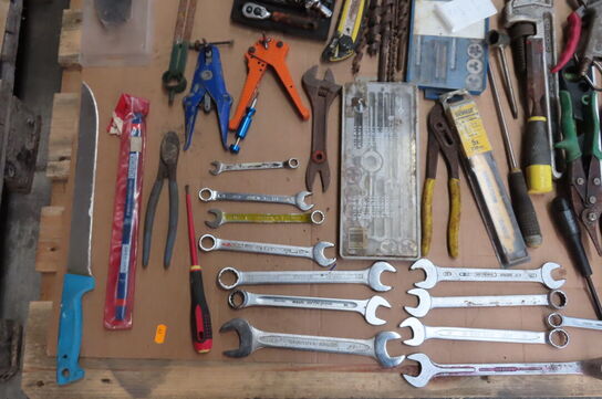 Palle med diverse håndværktøj