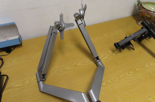 2 stk. Ophæng til computerskæm