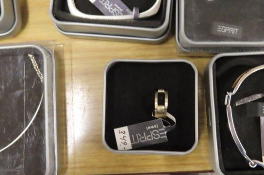 Stort parti diverse smykker ESPRIT