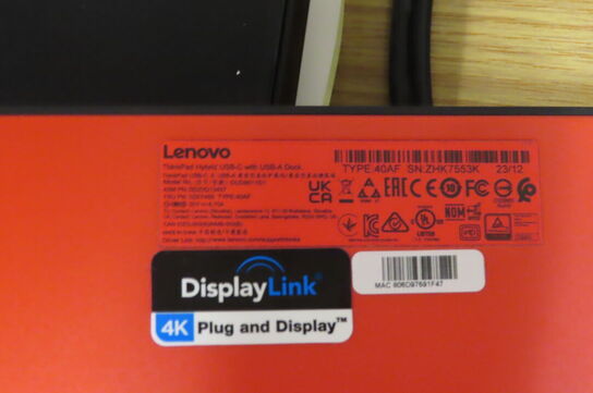 Tastatur, computerskærm, dock, m.v.