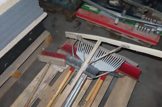 Diverse haveredskaber