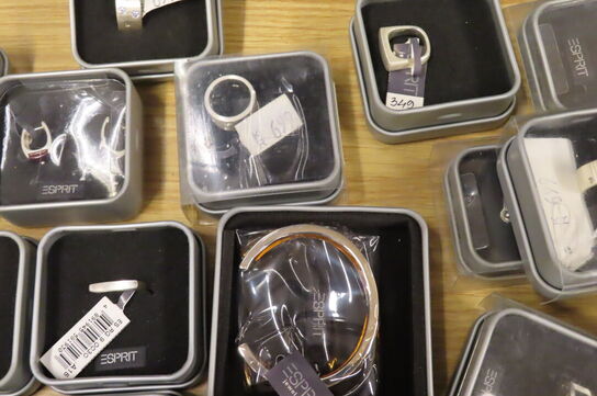 Stort parti diverse smykker ESPRIT