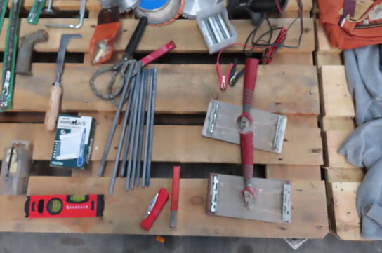 Palle med diverse håndværktøj