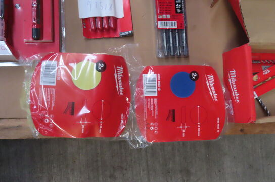 Palle med Værktøjskasser, bor, m.v.