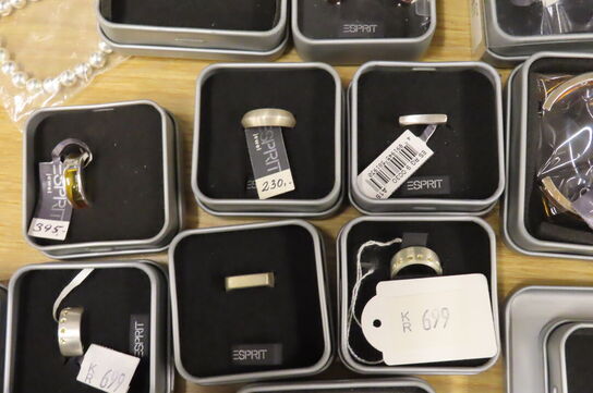Stort parti diverse smykker ESPRIT