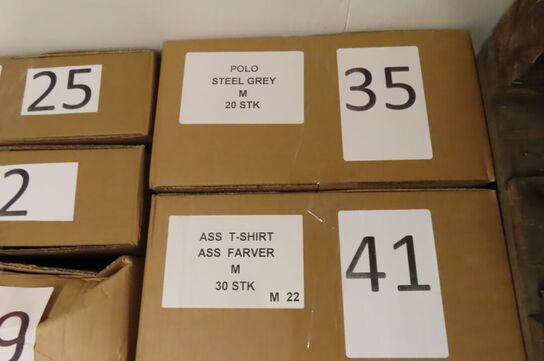 8 kasser tøj, poser & caps