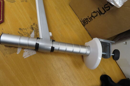 Diverse skærm ophæng