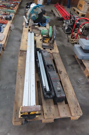 2 stk. Arbejdsbukke & DeWalt bord