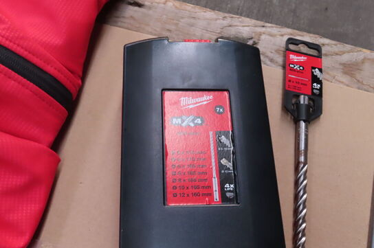 Palle med diverse bor, bits, skæreskiver MILWAUKEE & NORSE