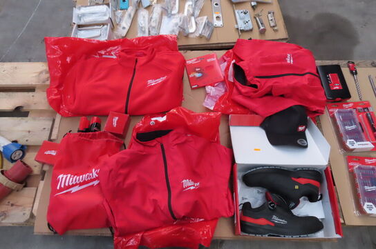 Palle med diverse MILWAUKEE udstyr