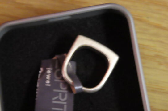 Stort parti diverse smykker ESPRIT