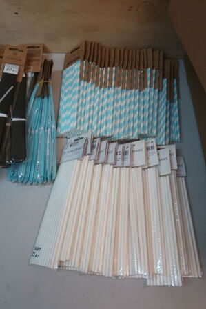 200 stk. sugerør, pompom og honeycomb