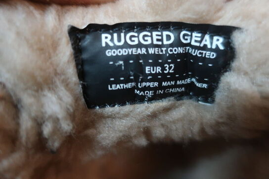 sko RUGGED GEAR str. 32