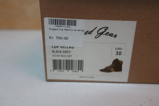 sko RUGGED GEAR str. 30