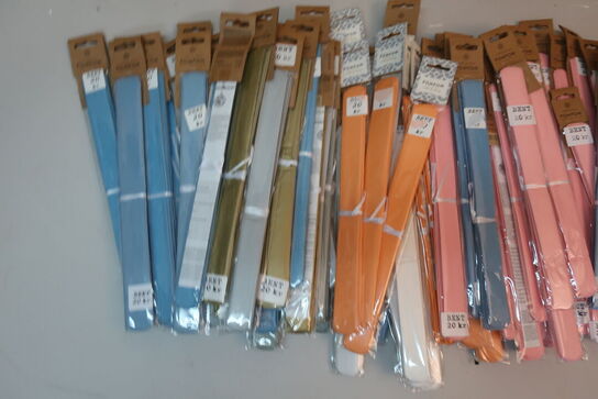 90 stk. pompom PARTY DECO