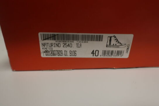 sko NATURINO str. 40