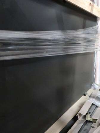 Ståldør med karm (se beskrivelse)