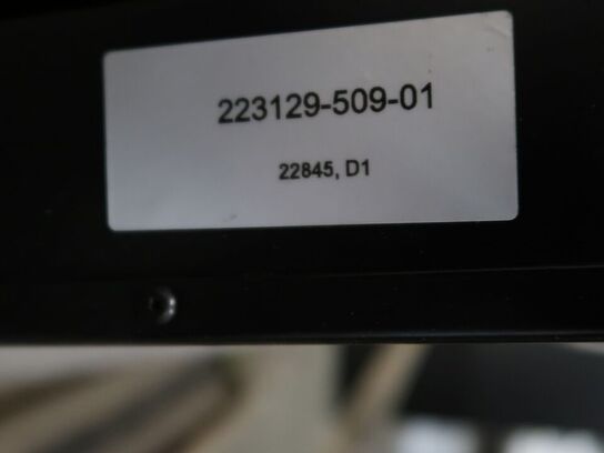 Ståldør med karm (se beskrivelse)