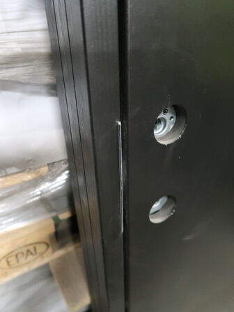 12+1 stk. Sorte ARKAS udhus dører i karm (se beskrivelse)