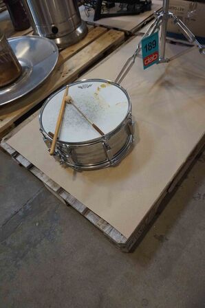 Bækken og tromme (MOMSFRI) 