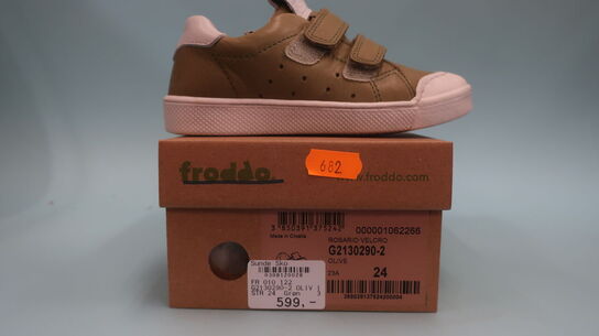 Sko FRODDO - str. 24