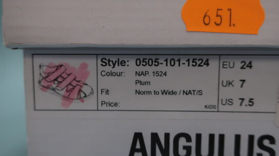 Sko ANGULUS - str. 24