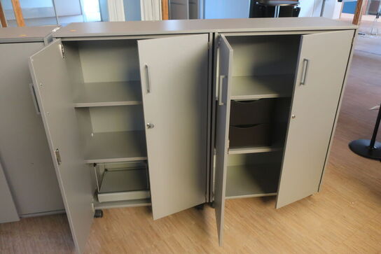 3 stk. skabe EFG med 1 topplader 