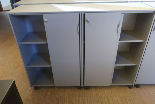 4 stk. skabe EFG med 2 topplader 