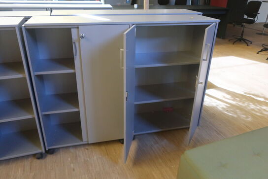 4 stk. skabe EFG med 2 topplader 