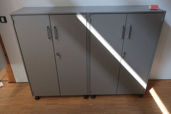 4 stk. skabe EFG med 2 topplader 