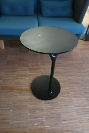 2 stk. sofaer EFG med 1 bord