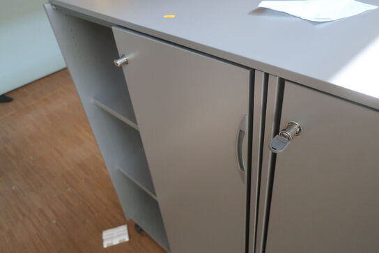 4 stk. skabe EFG med 2 topplader 