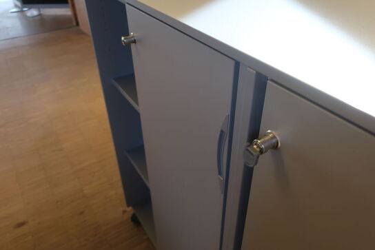 4 stk. skabe EFG med 2 topplader 