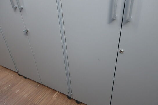 4 stk. skabe EFG med 2 topplader 