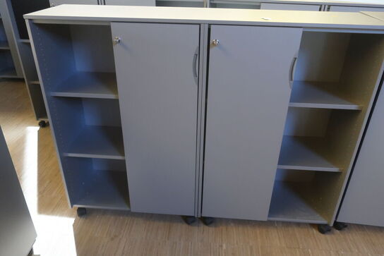 4 stk. skabe EFG med 2 topplader 